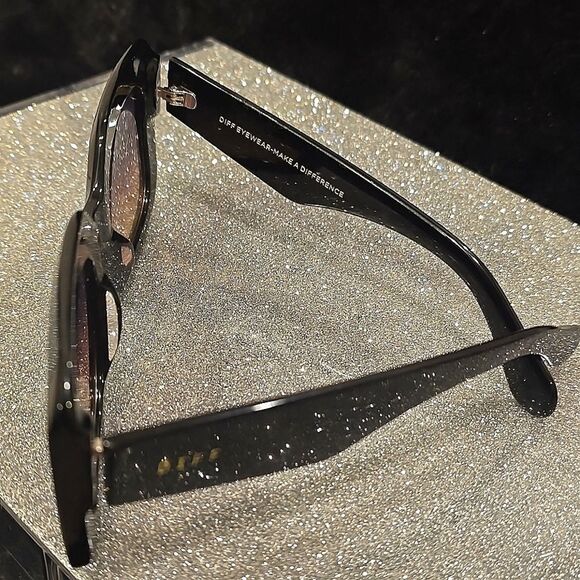 DIFF Eyewear Giada Black Twilight Gradient Sunglasses - Picture 9 of 11